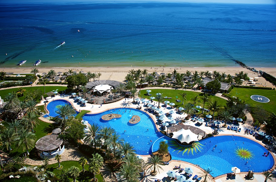 Le Meridien Al Aqah Beach Resort